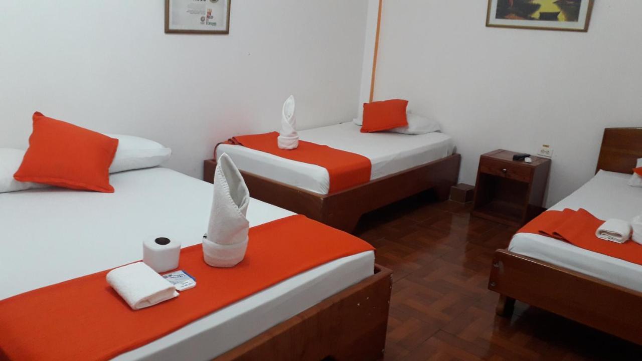 Hostal El Pinzon 푸에르토아요라 외부 사진
